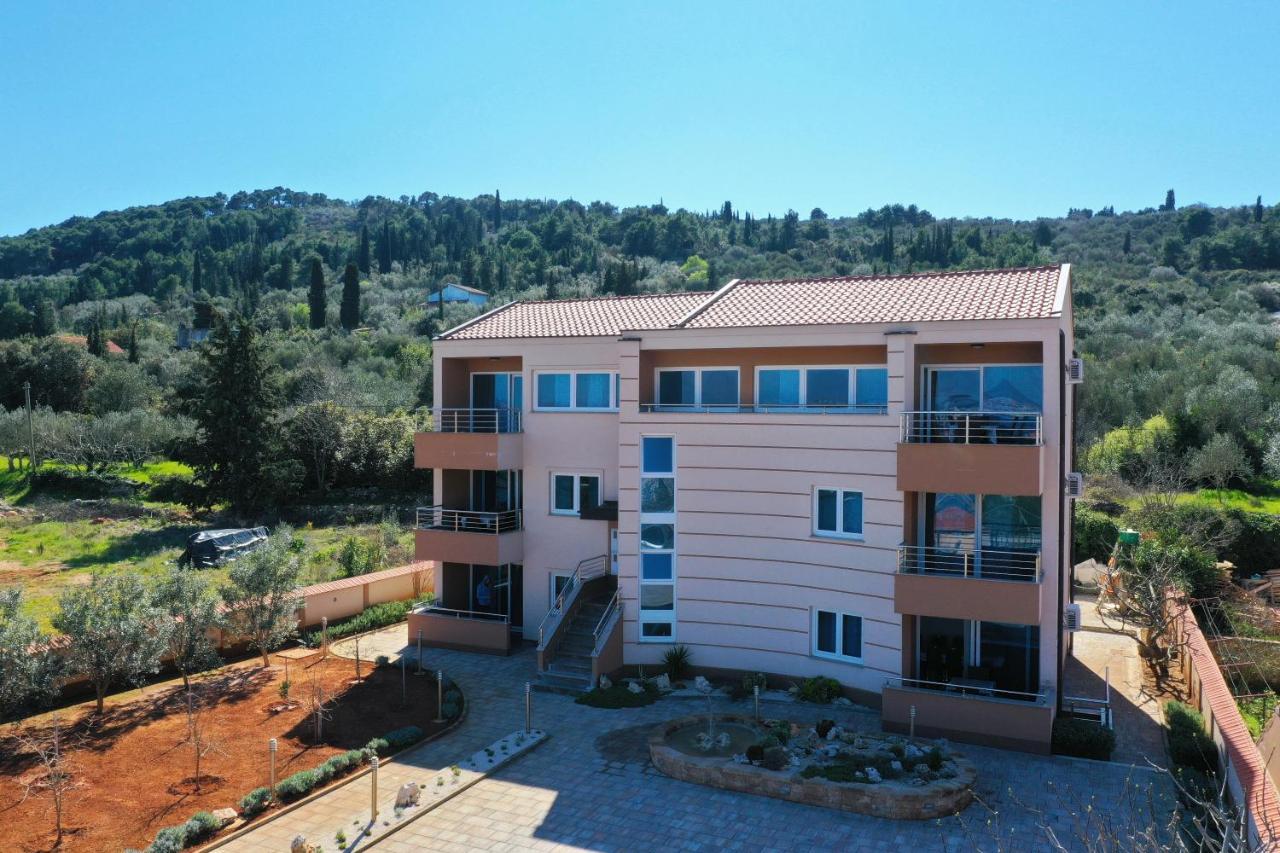 Apartment Dora Preko Luaran gambar